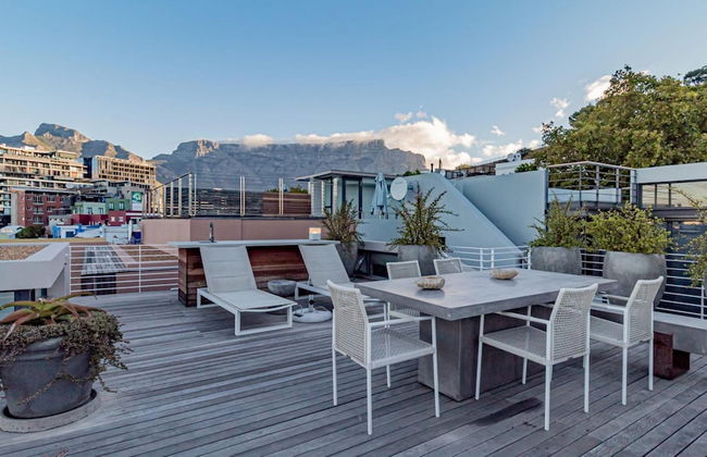 Stylish Apartment With Rooftop Deck Pool 53 Napier - Photo 1