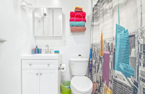 Hoboken Hideaway - Walk to Transit - 15 Mins to NYC - Foto 35