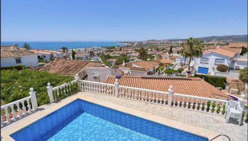 Villa with Private Pool and Gorgeous View - Photo 2