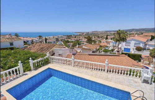 Villa with Private Pool and Gorgeous View - Photo 2