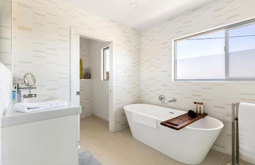 Mid Century Vibes - 2 Min to JTNP - Retro Dive Bar - View - Foto 16