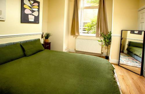 Newly Furnished Cosy 3 bed 20mins from City Center - Foto 19