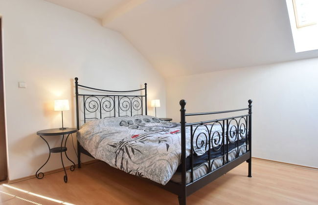 Villa by Lake & Slopes - Photo 5