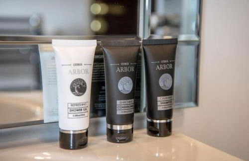 Tesseyman Lodge - Photo 14