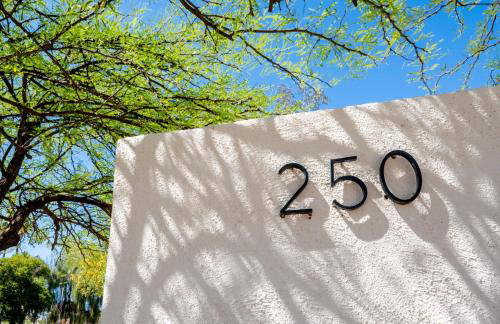 Spring Dream 2BR Apt with Parking in the Heart of DT - Foto 64