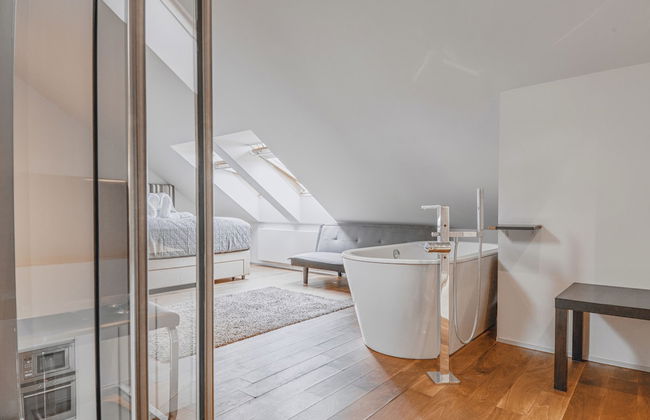 Luxury Apartment in Centre - Photo 3