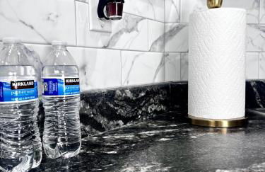 Quiet Stylish Stay with Office Space near Downtown - Foto 47