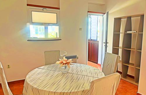 Pomalo Retreat, Your Calm Escape Near the City, Sunlit Terrace, Space & Comfort and Parking - Foto 12