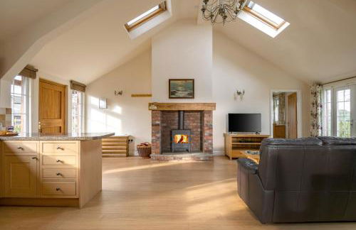 The Country Lodge at Hill House Farm Cheshire - Photo 7