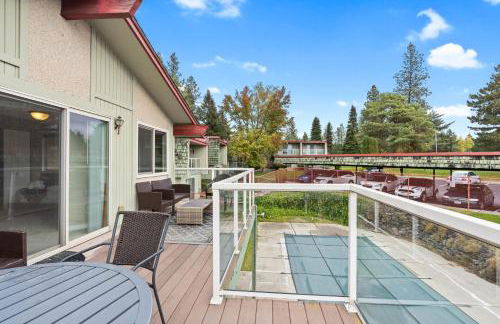 Modern Amenities Gas Fireplace Central Location - Foto 24