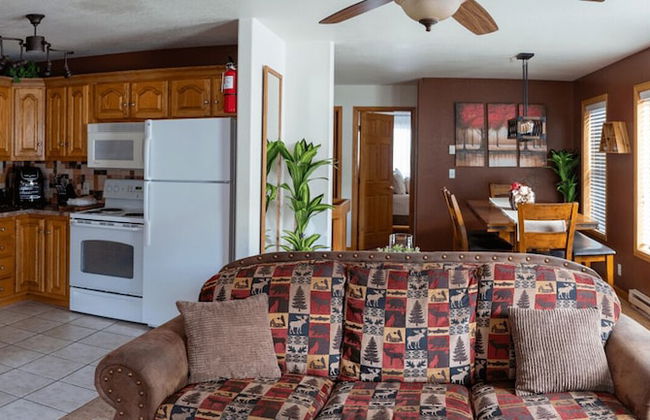 Alpenglow Three Bedroom Two Bath XL A17 - Photo 6