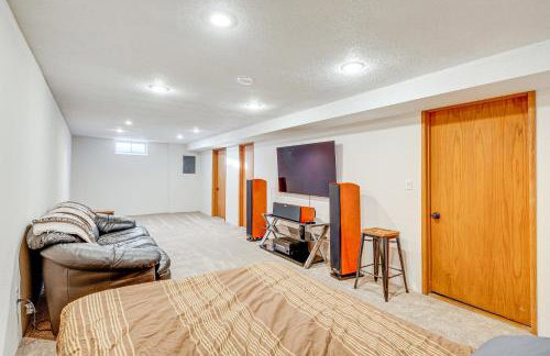 5 Mi to Dtwn Rockford Pet-Friendly Home with Yard! - Foto 23