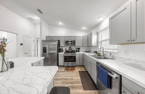 Villages Escape by Eastport Square With Golf Cart and BBQ - Foto 14