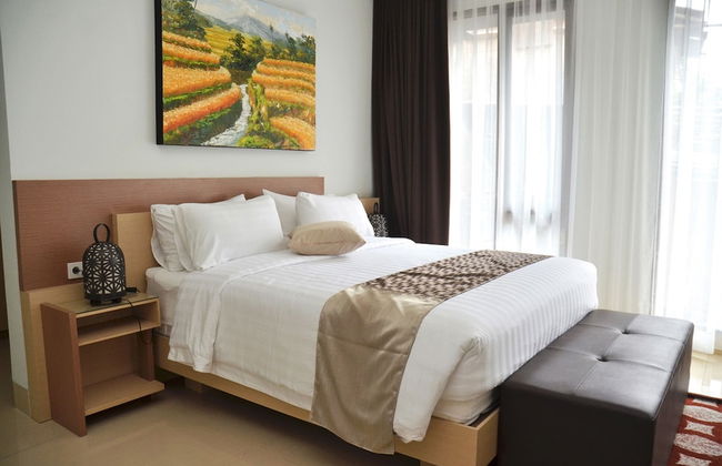 Mentari Hill View 8 BR heated pool and movie room - Photo 8