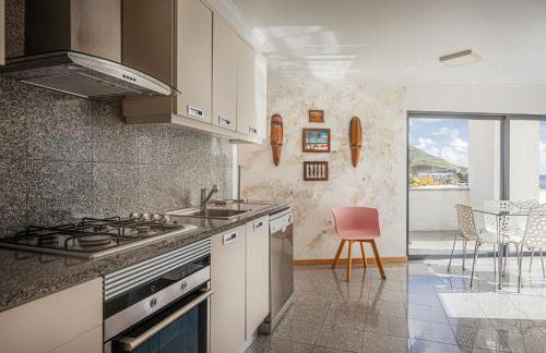 Beachfront Penthouse with Panoramic Ocean-View Terrace VIP Baia - Photo 15