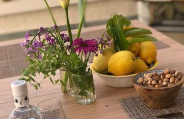 Central, Calm with Courtyard - Foto 23