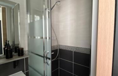 Le Chanzy Proche des Thermes et de la Gare - Foto 12