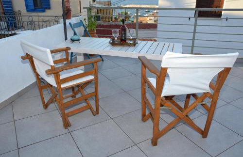 FOTIS HOUSE - Photo 22