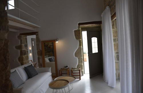 LAINI LUXURY SUITES - Photo 19