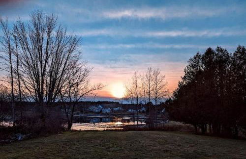 Cozy Waterfront Cottage with Private Beach and Fire Pit Near Gouldsboro, Maine - Foto 31