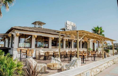 BOHO CHIC- Beachfront - Free bikes - Salt water pool - Foto 57