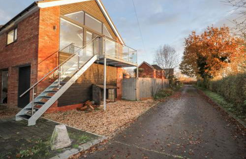 Upper Annex - Photo 4