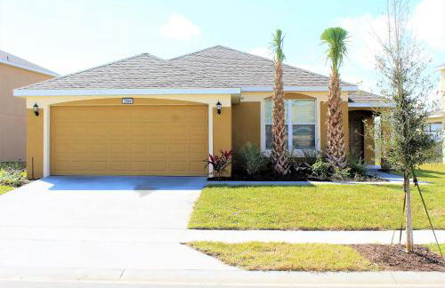 Ideal for Families & Couples - Lake View - South Facing Pool & Spa - Game Room - Providence Golf Community - Access to Resort Amenities - Photo 6