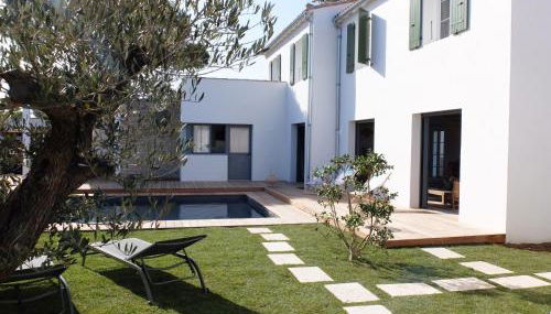 Villa Les Pins étoilés - 100m de la plage à La Couarde sur Mer - Foto 2, sunbed, Garden view