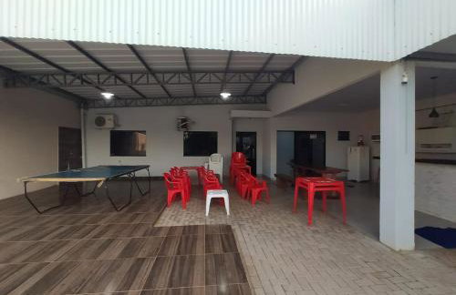 Check-in AUTÔNOMO e Privacidade em Hidro, piscina, casa, garagem até 2, até 3 quartos e 3 ar, 2 banheiros, churrasqueira, máquina de lavar roupas, roupa de cama, todos privativos, insira valor 3 hóspedes e abrimos 2 quartos, já 5 hóspedes usam 3Q - Foto 25