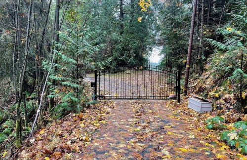 Waterfront Escape - Dock, Hot Tub, Theater - Foto 18