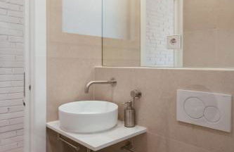 Newly Renovated Stylish Eixample - Great Location - Photo 22