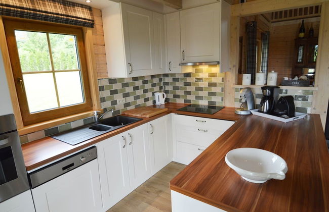 Sumptuous Chalet in Septon with Sauna & Hot Tub - Photo 11