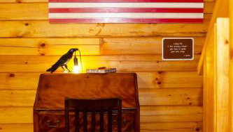 Cabin in the Woods - Hot Tub, Fire Pit, BBQ - Foto 4