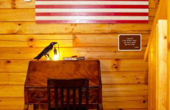 Cabin in the Woods - Hot Tub, Fire Pit, BBQ - Foto 4