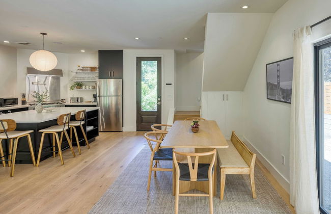 Mill Creek by Avantstay Modern Design, Patio, Hot Tub - Foto 9