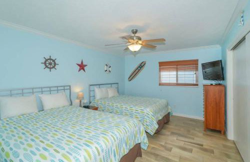 Heated Pool Home - Perfect Location - Walk to Beach, Restaurants and More! - Foto 20