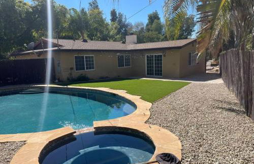 Woodland Hills 3 bedroom w/ pool and spa - Foto 3