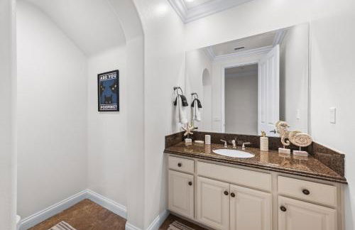 Modern Hilltop Retreat - Foto 33