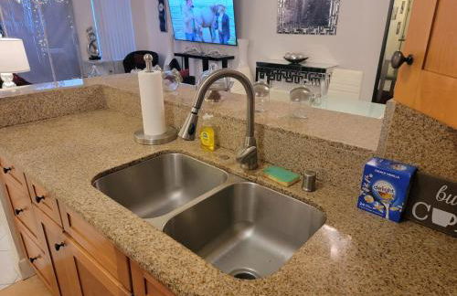 A Tranquil Retreat in Tarzana CA - Foto 28