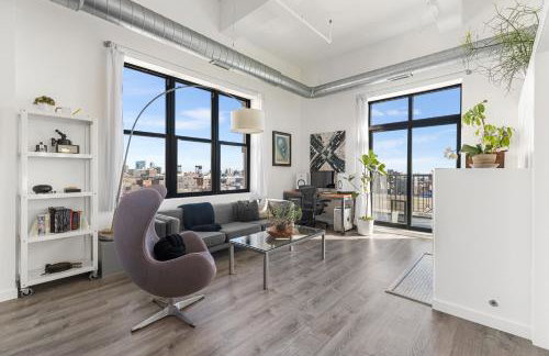 Modern Historic Loft 19ft Ceilings, Gym, Heated Parking, Skyline Views, Balcony - Foto 46