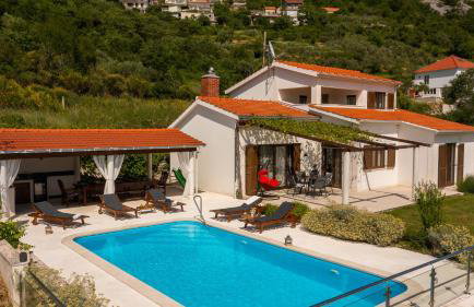 Villa Filomena - Omis by Villas Guide - Photo 6