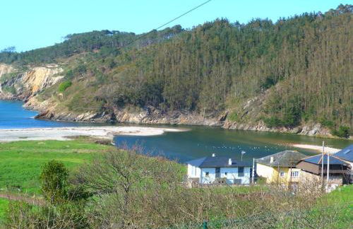 Casa con vistas únicas a la Playa de Cueva, Asturias - Foto 1