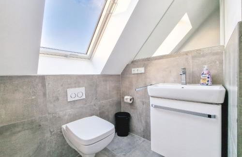 Tolstov Apartments - City Apartments with 1 or 2 Rooms - 15 Min to Messe DUS and Old Town DUS - Foto 30