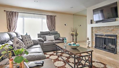 Stunning Home with Private Oasis - 1 half Mile to Strip - Foto 4