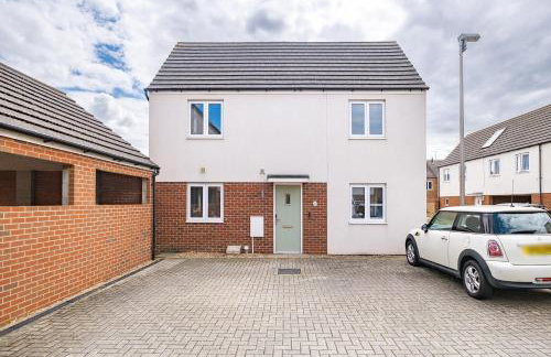 Contractors Retreat 3 bedroom house, sleeps up to 7, free parking - Foto 5