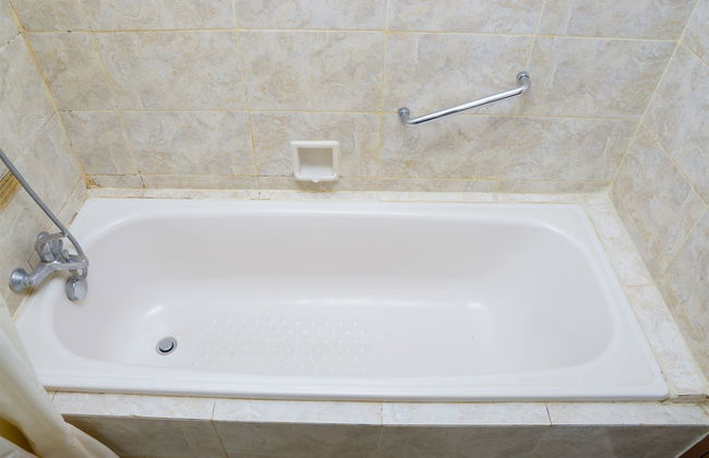 2BR Apartment with Private Bathtub at Galeri Ciumbuleuit 1 - Foto 30