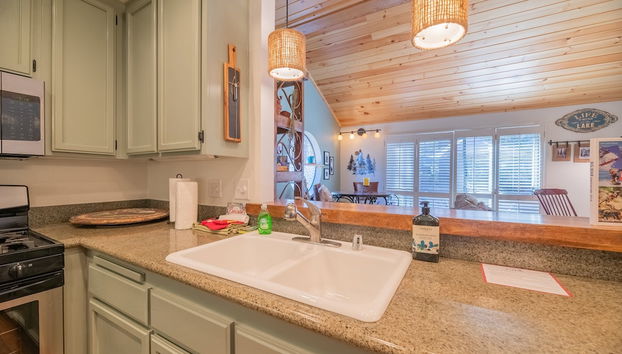 Junipine Lakefront Condo - Foto 5, Cocina privada