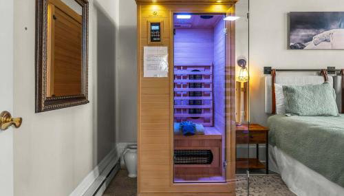 Beautiful Mountain Views in Iconic Building - Foto 4