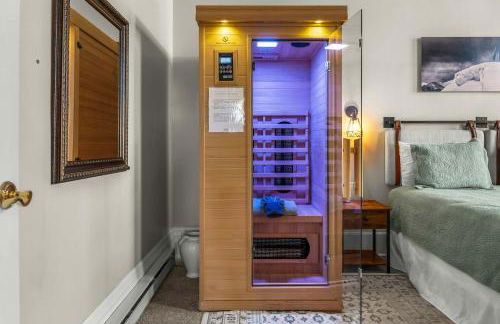 Beautiful Mountain Views in Iconic Building - Foto 1