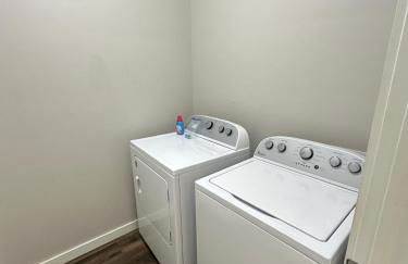 Luxury 3BR Townhome Stay - Foto 26